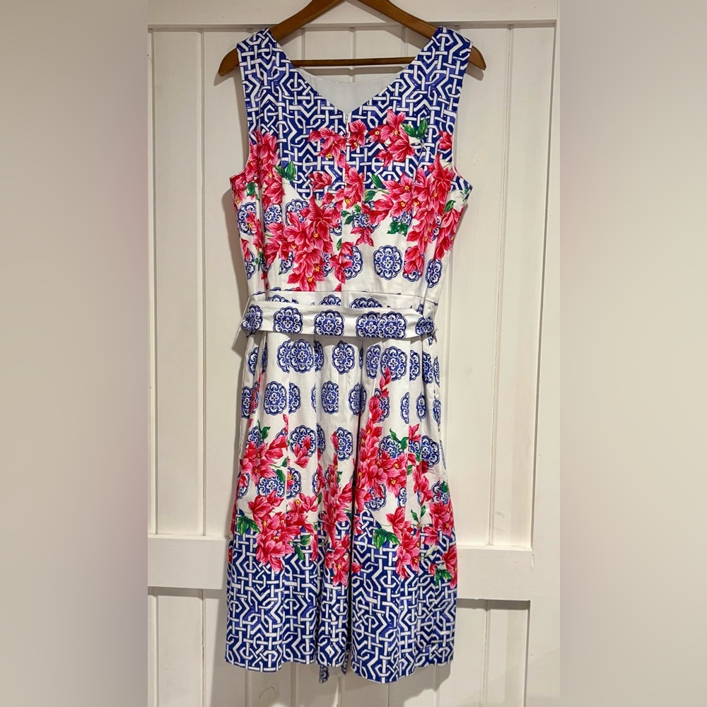 Talbots Women's Mosaic Floral Sateen Pleated Dress Fit Flare Size 12 Sleeveless